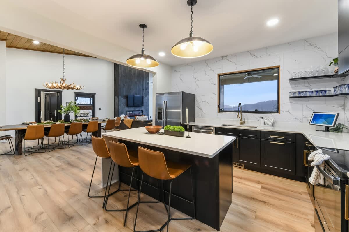 Wander Sevierville Pines