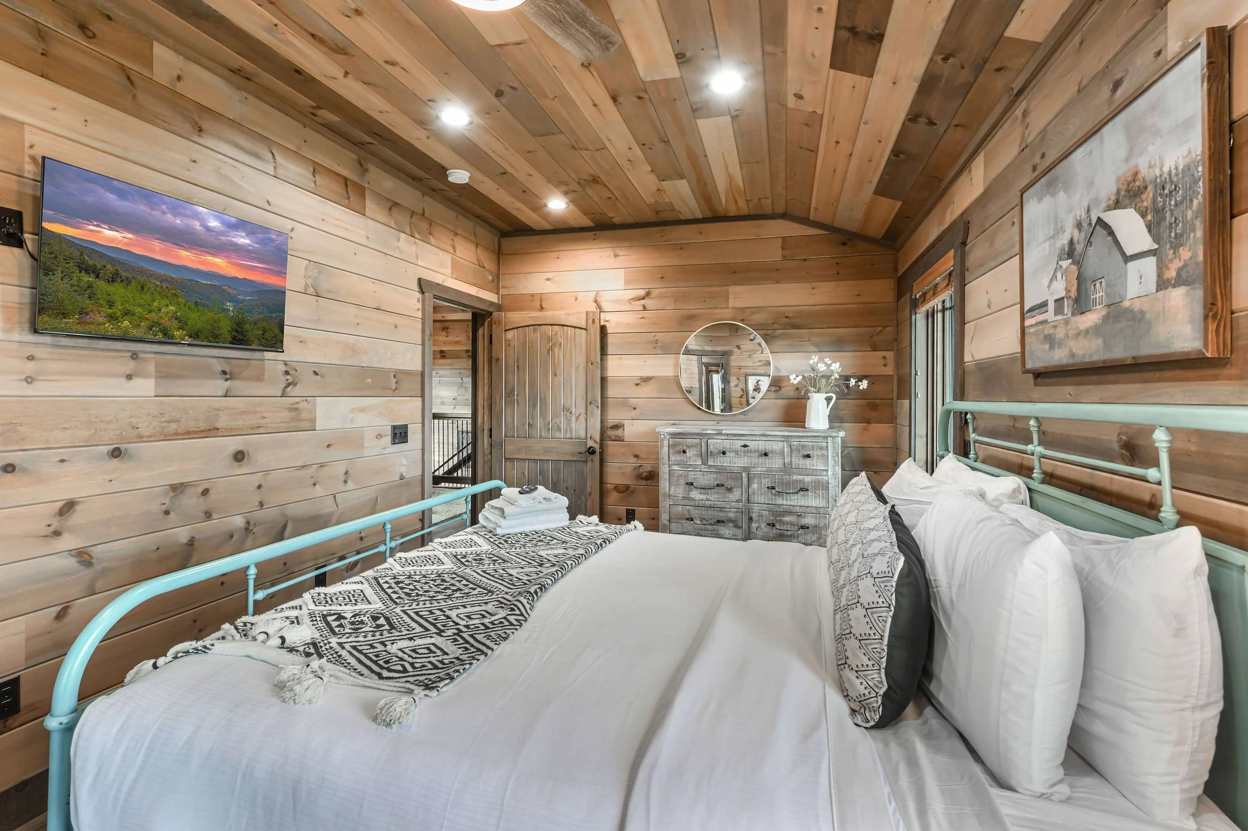 Wander Sevierville Timber #28