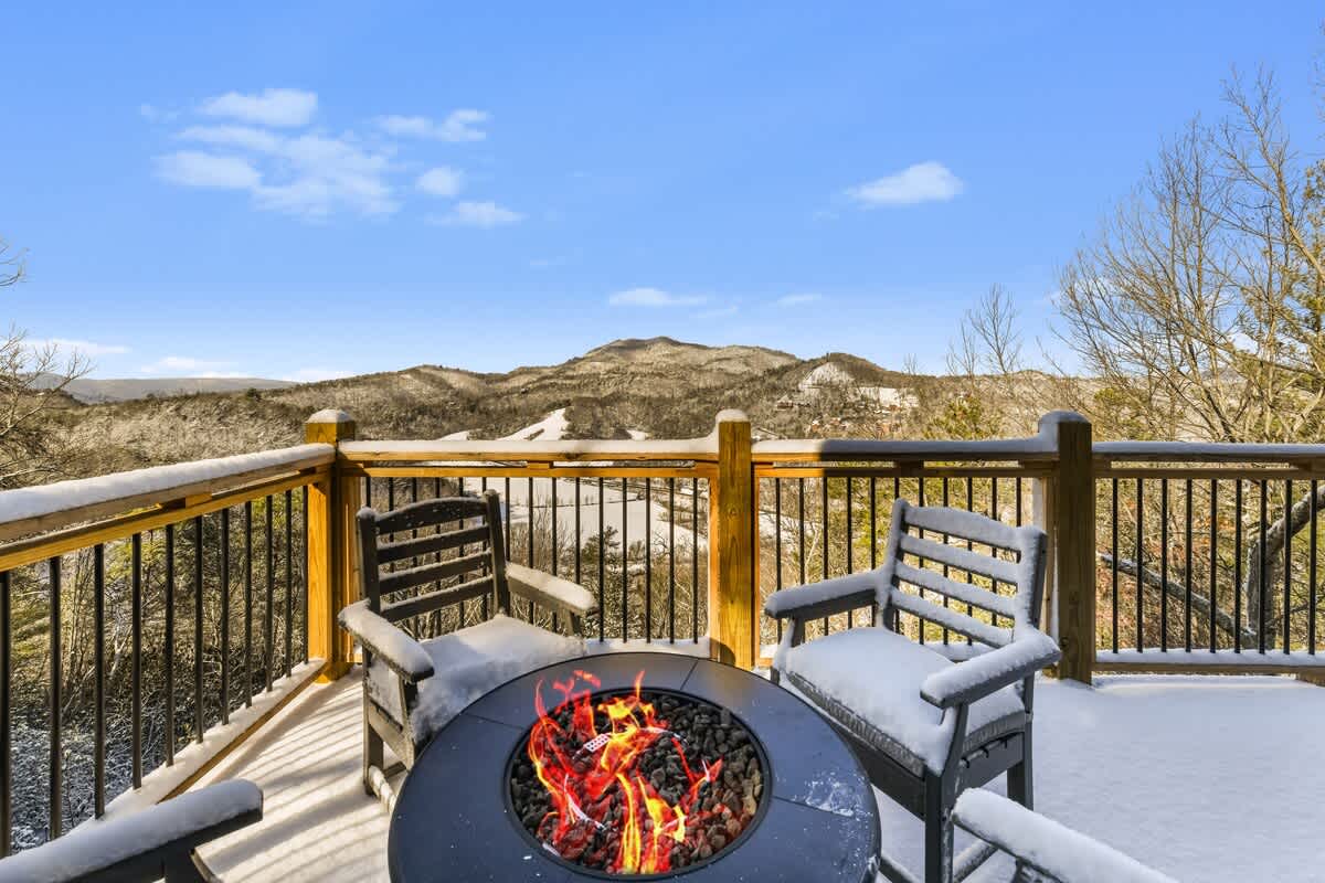 Wander Sevierville Crest #32