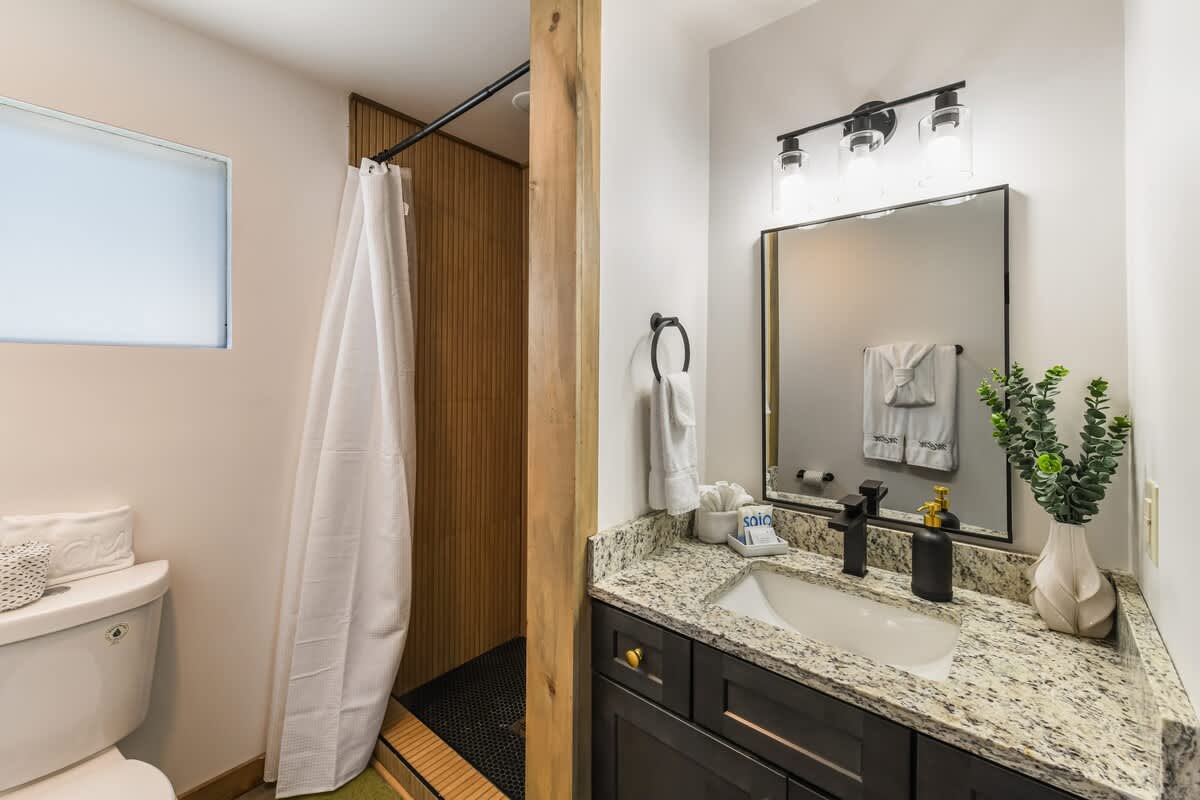 Wander Sevierville Crest #16