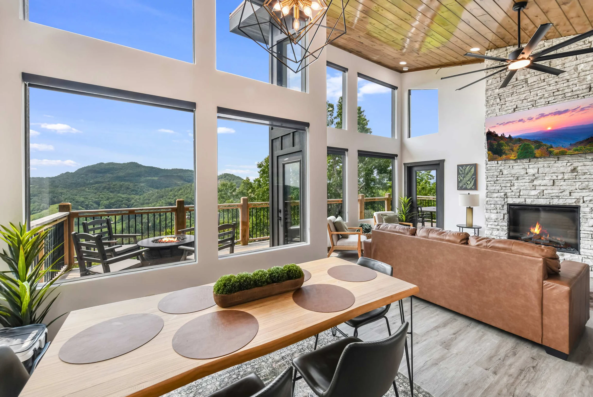 Wander Sevierville Crest #25