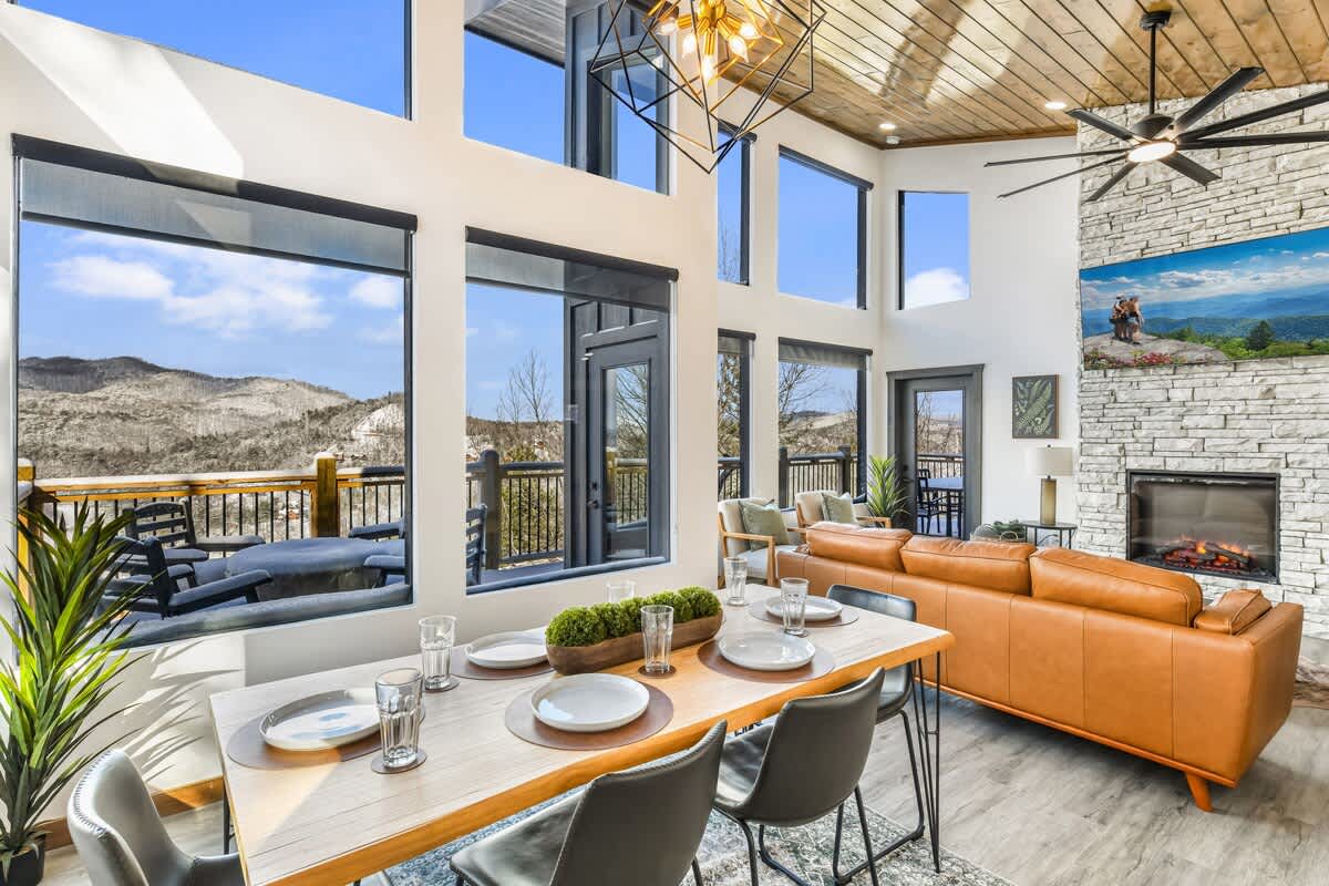 Wander Sevierville Crest #28