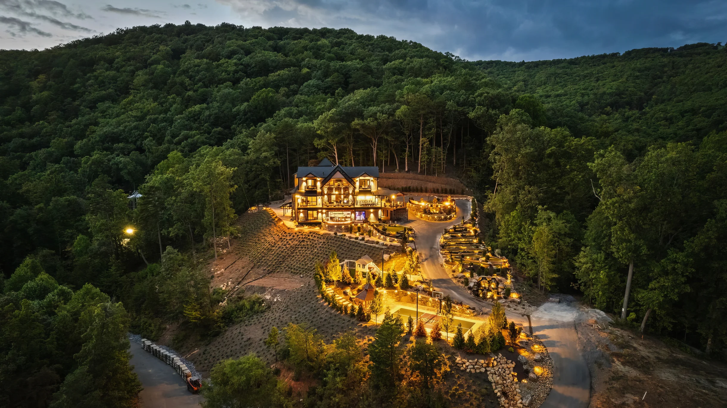 Wander Pigeon Forge Majestic