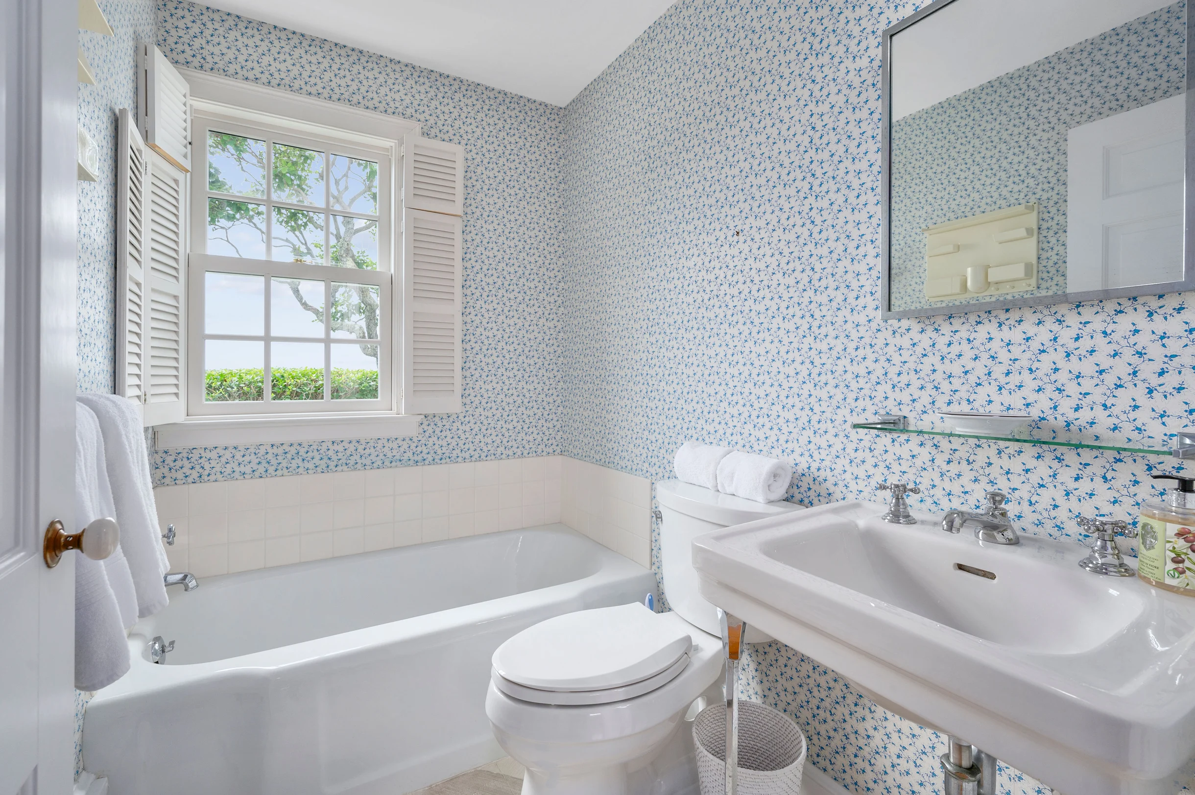 Wander Cape Cod Estate #17