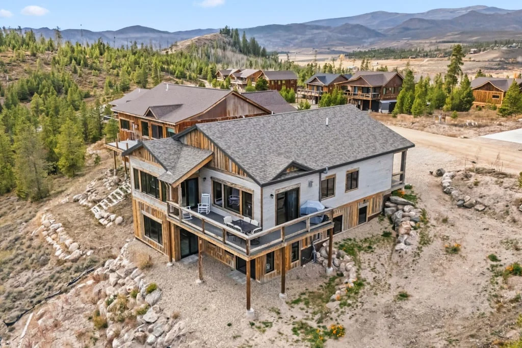 Wander Grand Lake Mountain