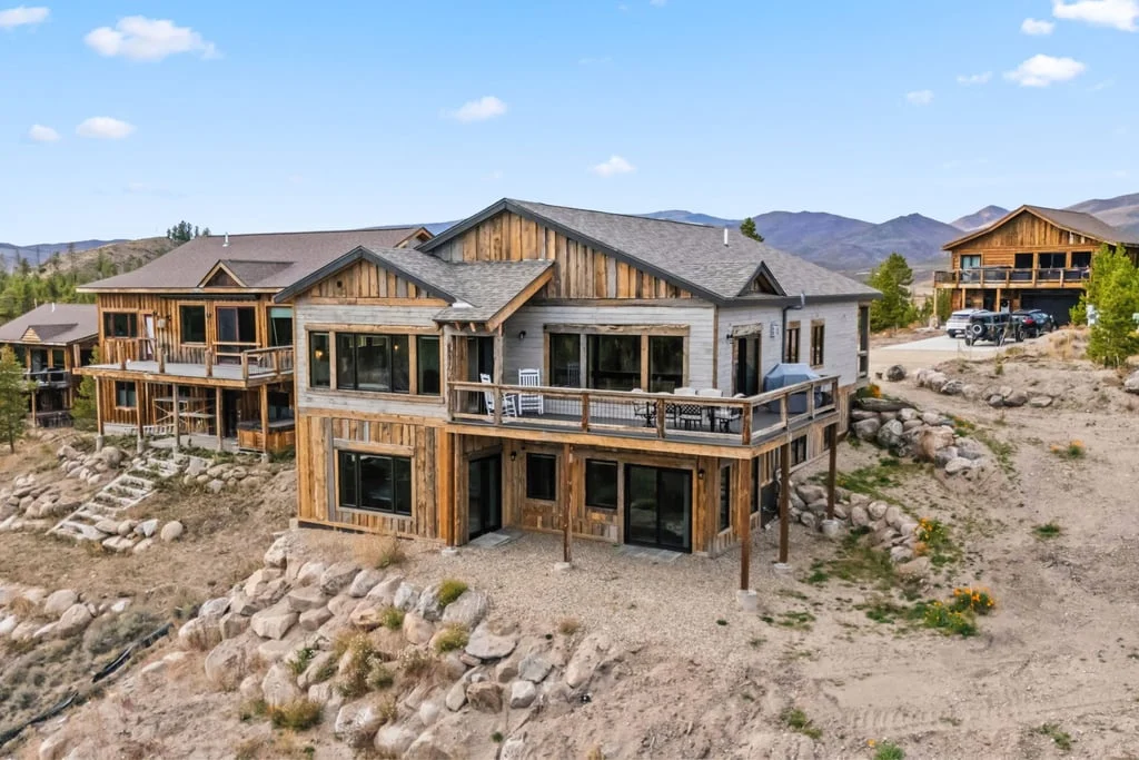 Wander Grand Lake Mountain