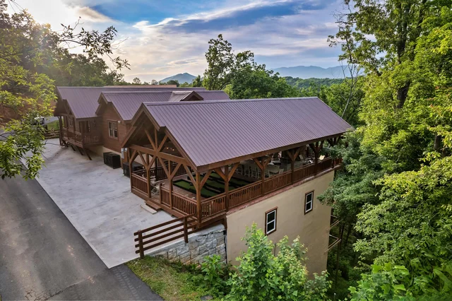 Wander Sevierville Summit #4