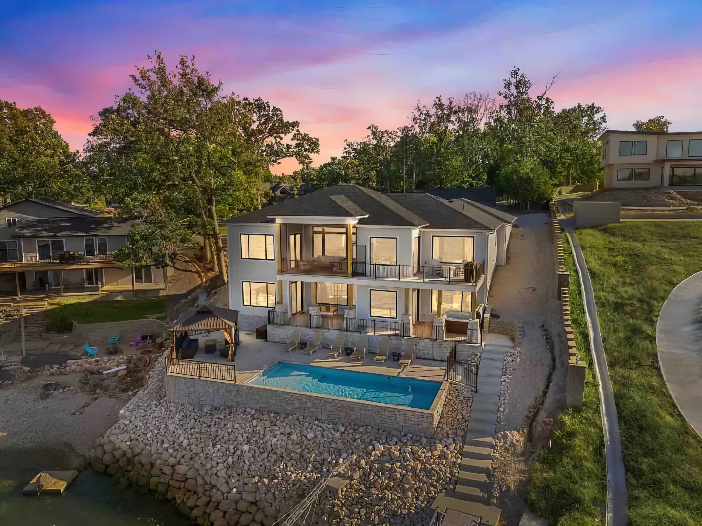 Wander Osage Beach Channel #4