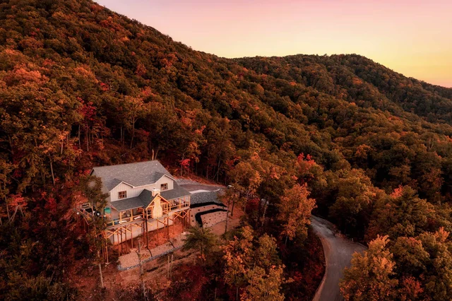 Wander Sevierville Bluff #4