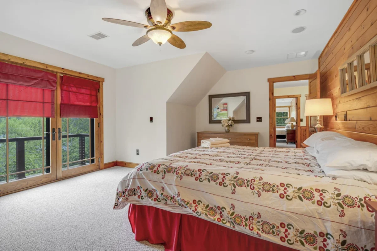 Bedroom 1 image 1