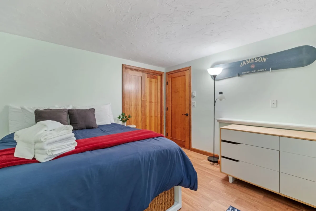 Bedroom 2 image 1