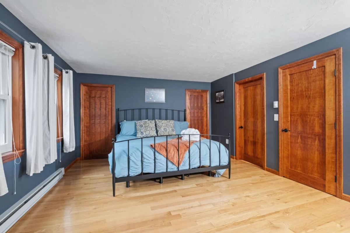 Bedroom 1 image 1