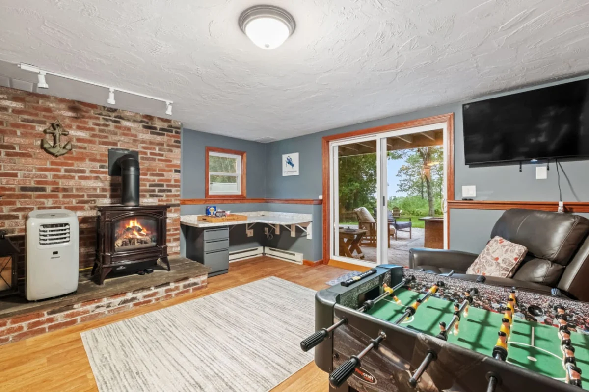 Home in Gilford property photo 3