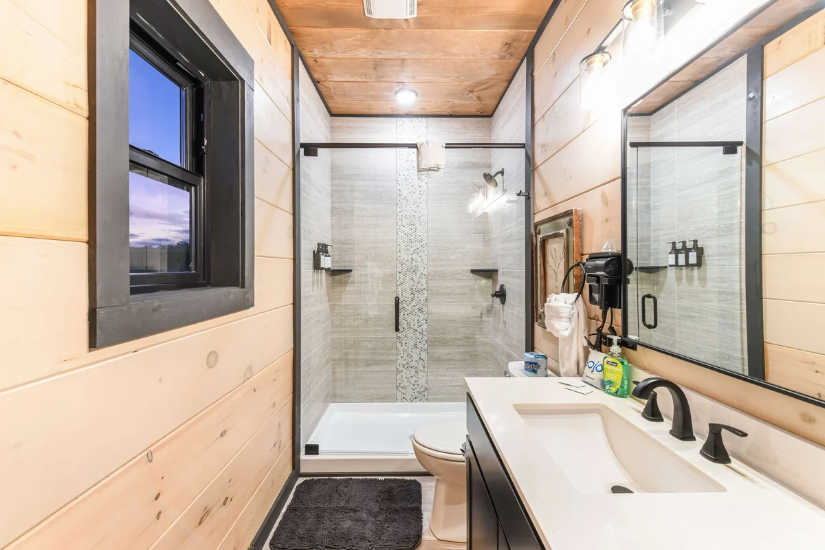 Wander Sevierville Glade