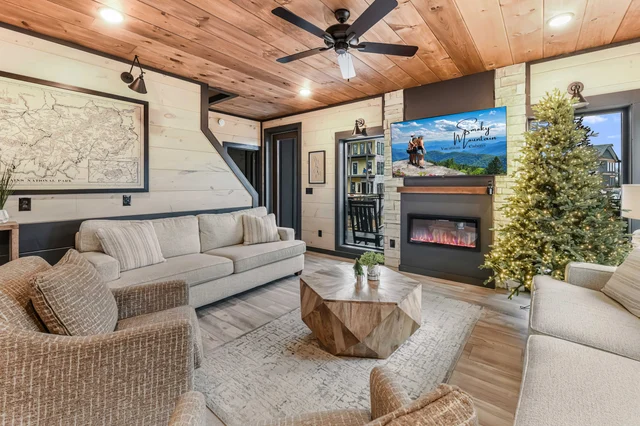 Wander Sevierville Peaks #3