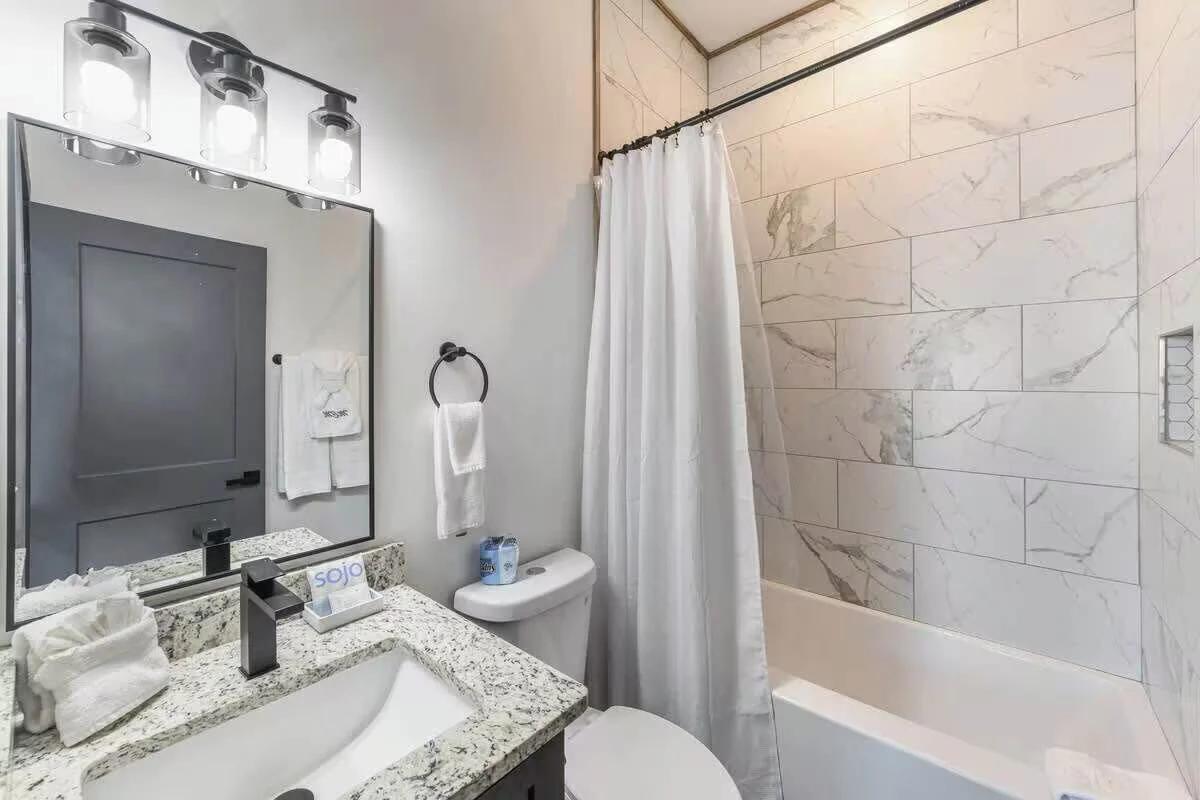 Wander Sevierville Crest