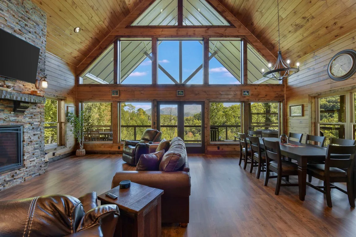 Wander Gatlinburg Peak