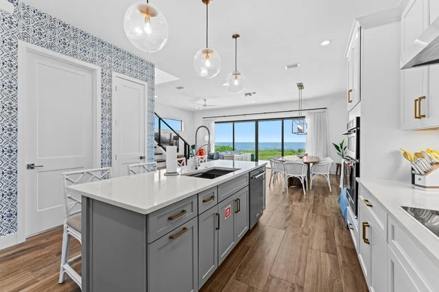 NEW Luxury Modern Beachfront Villa w/ Heated Pool #22