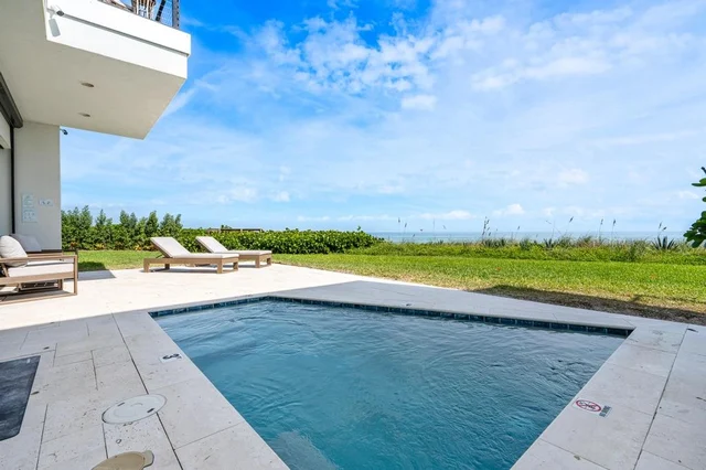 NEW Luxury Modern Beachfront Villa w/ Heated Pool #34