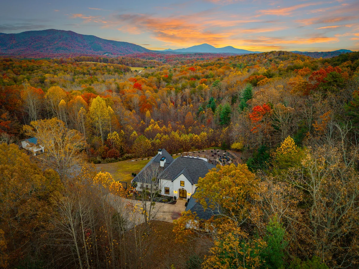 Wander Dahlonega Golden