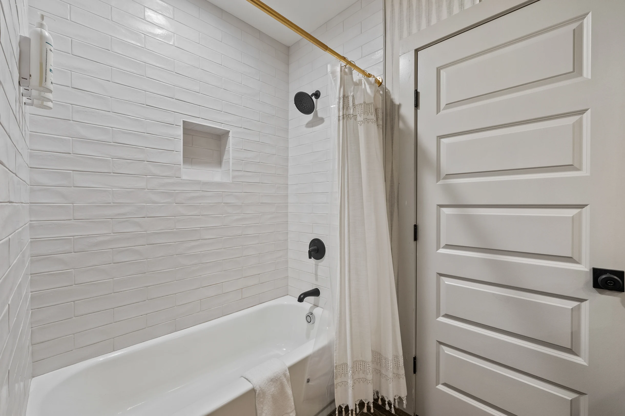 Wander Dahlonega Golden #88