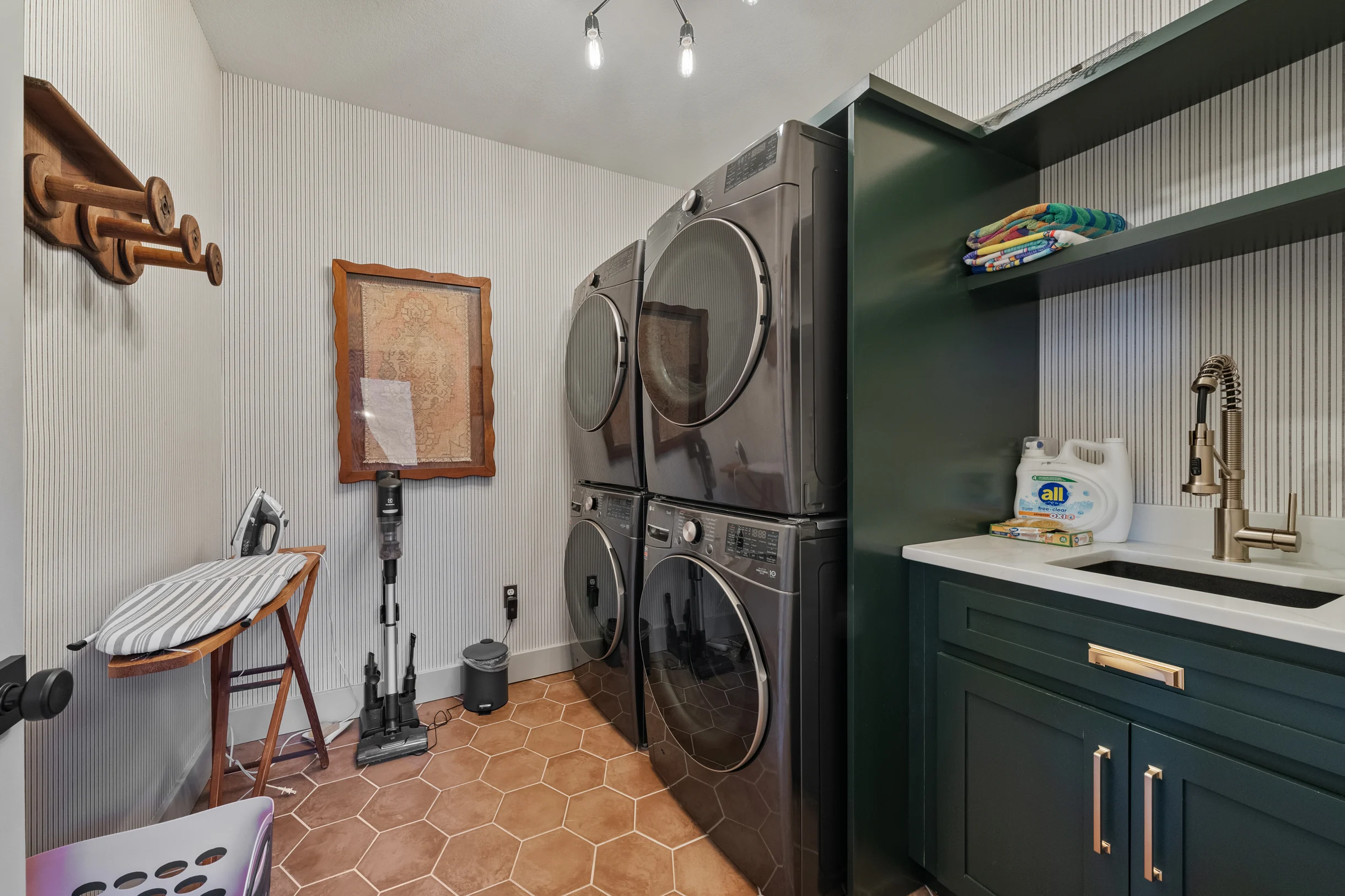 Wander Dahlonega Golden #25