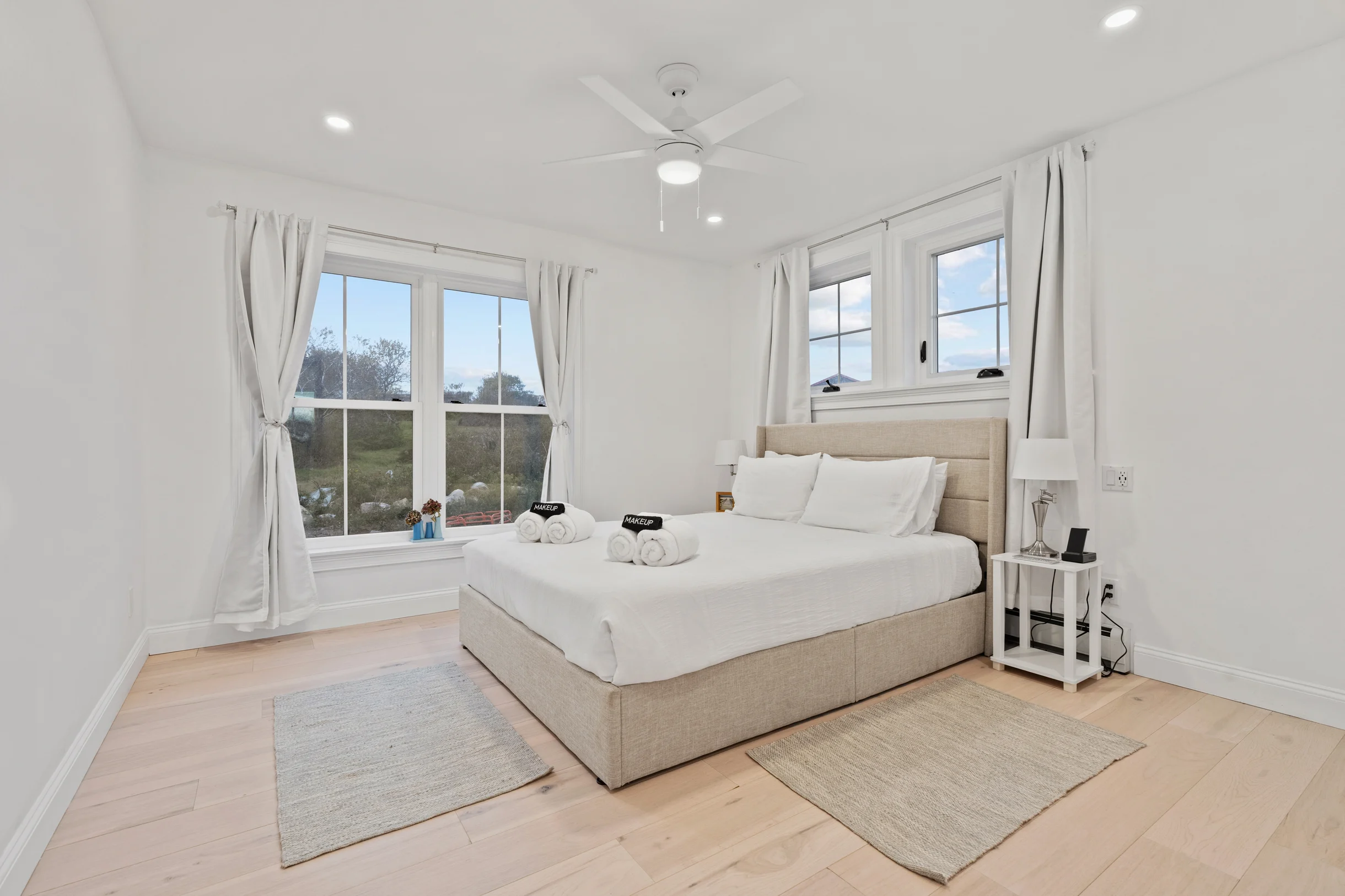 Wander Cuttyhunk Waterfront #16