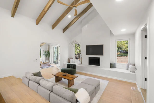 Wander Travelers Nest Cabin #3