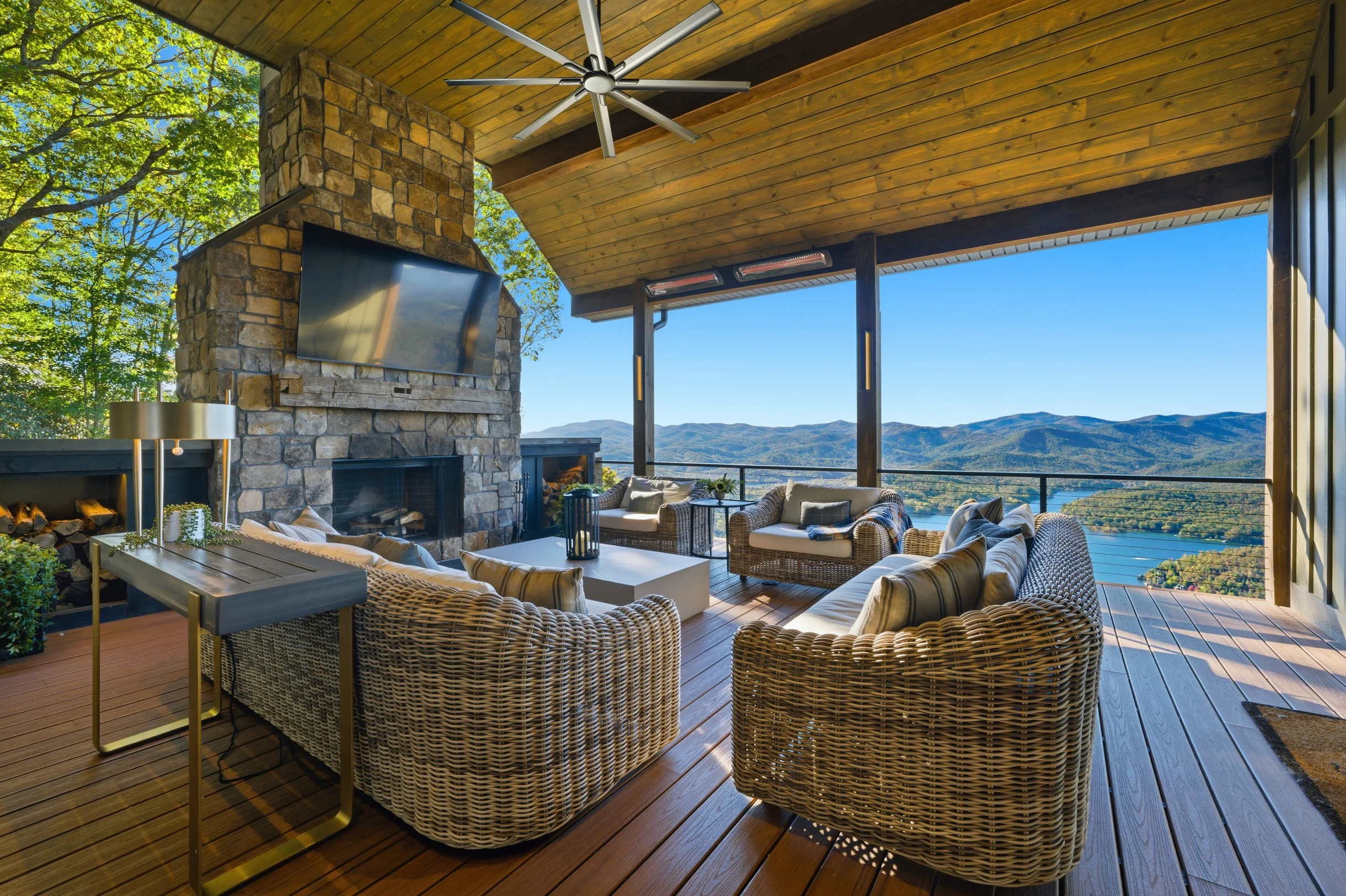 Wander Lake Burton #60