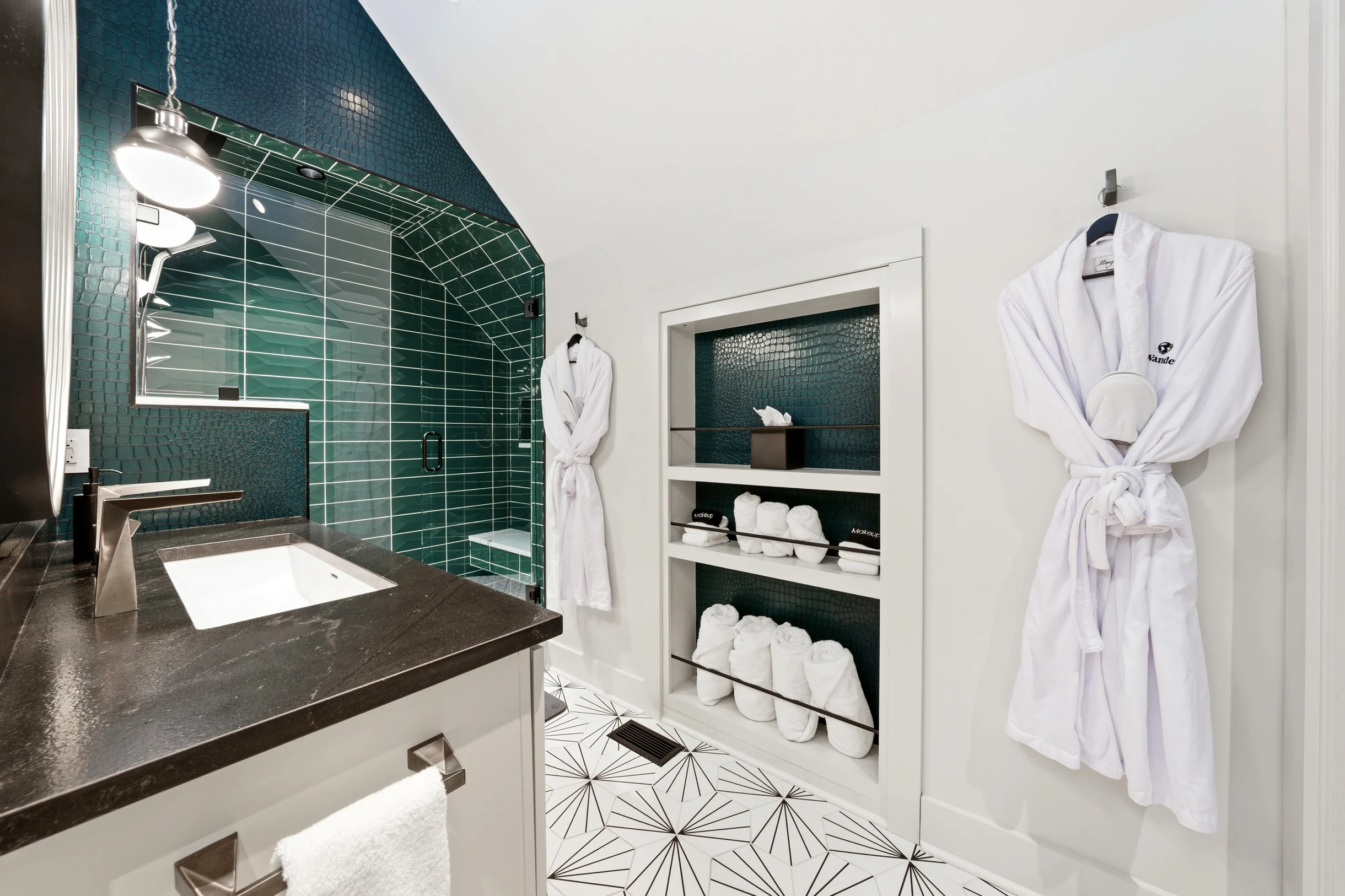 Wander Lake Burton #38