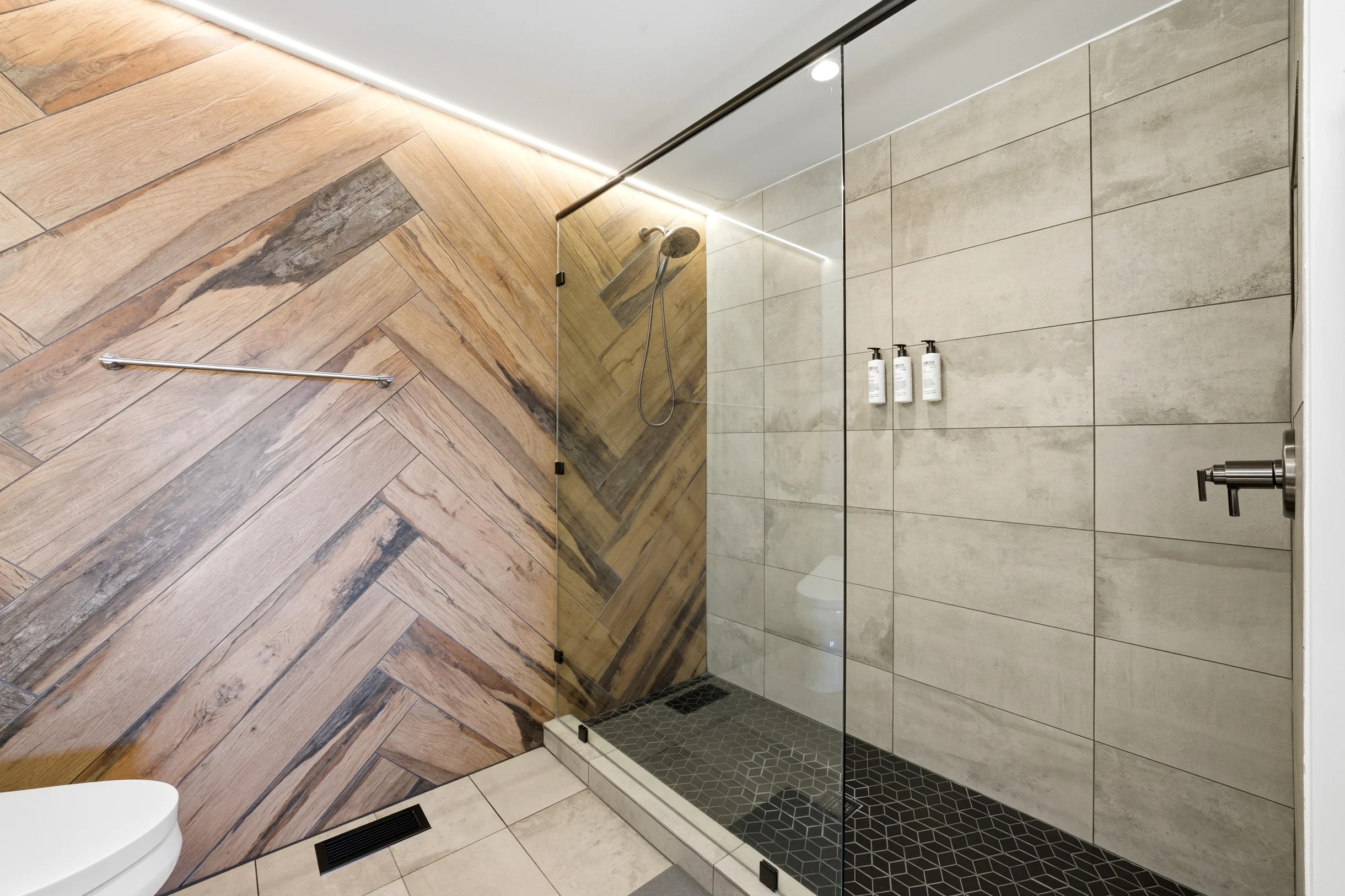 Wander Lake Burton #20