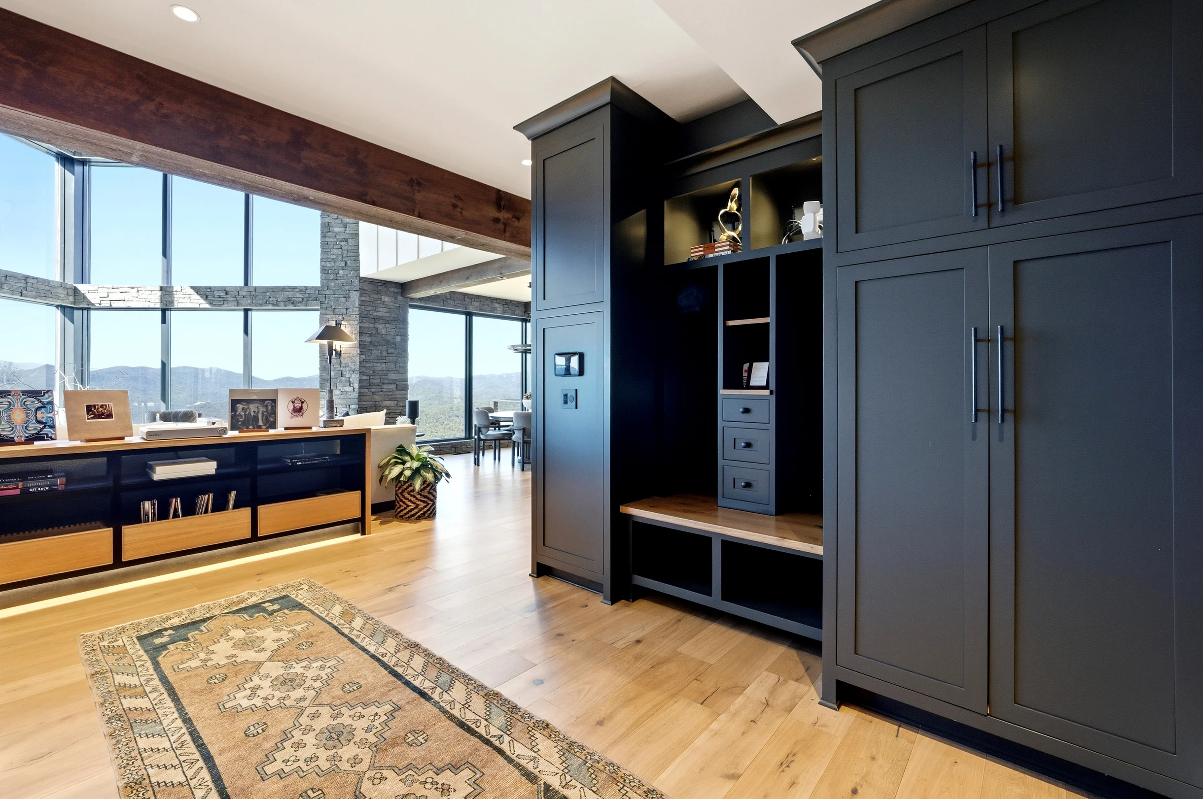 Wander Lake Burton #25