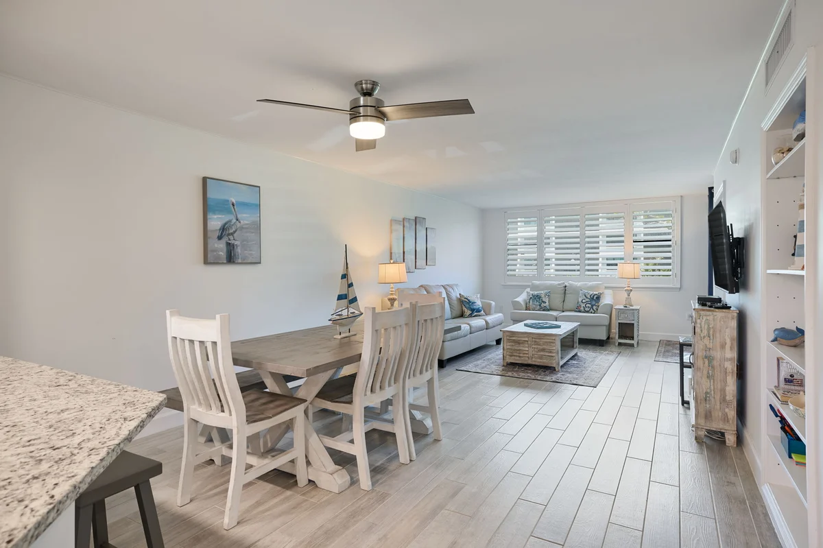 Condo in Sanibel property photo 4