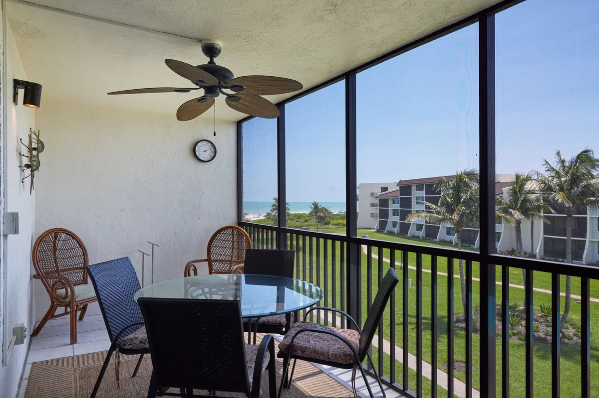 Condo in Sanibel property photo 4