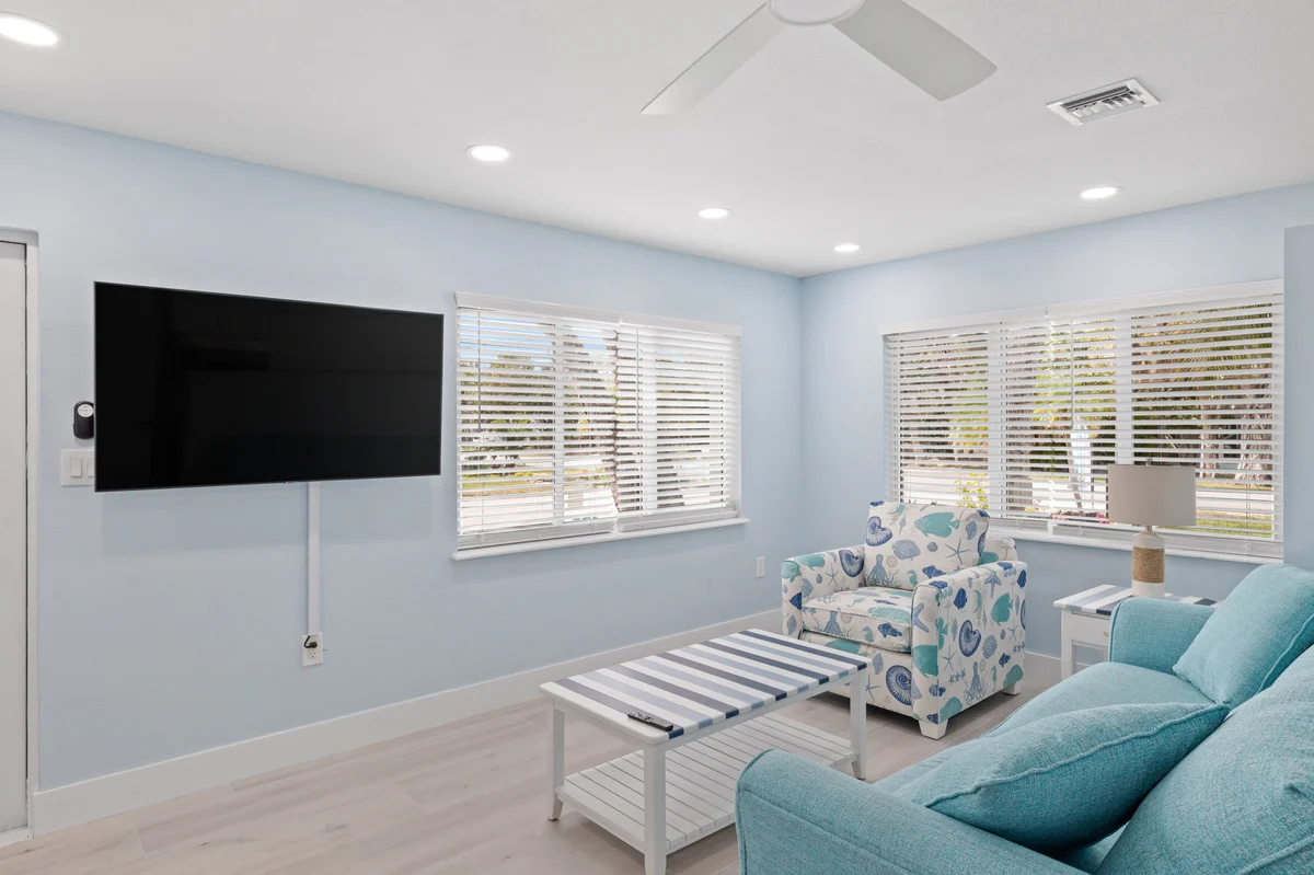 Property in Sanibel property photo 2