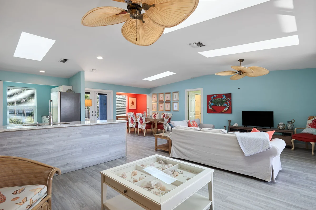 Home in Sanibel property photo 4