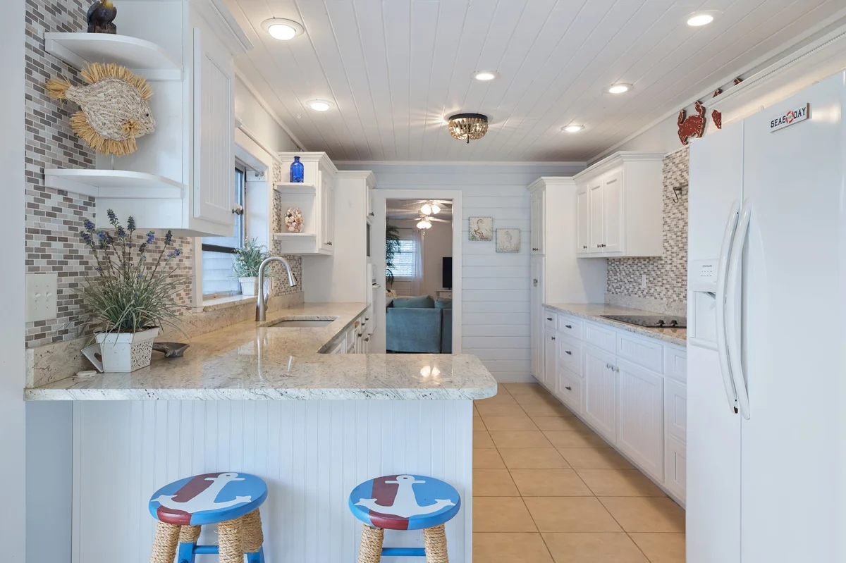 Home in Sanibel property photo 4