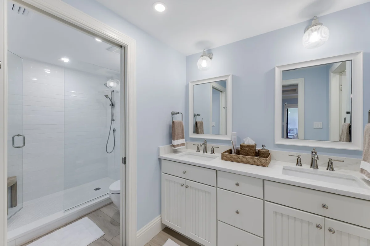 Condo in Sanibel property photo 3
