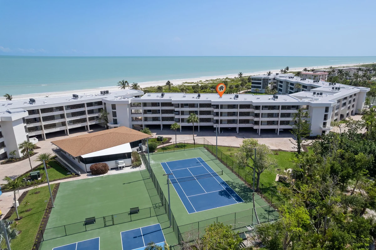 Condo in Sanibel property photo 4