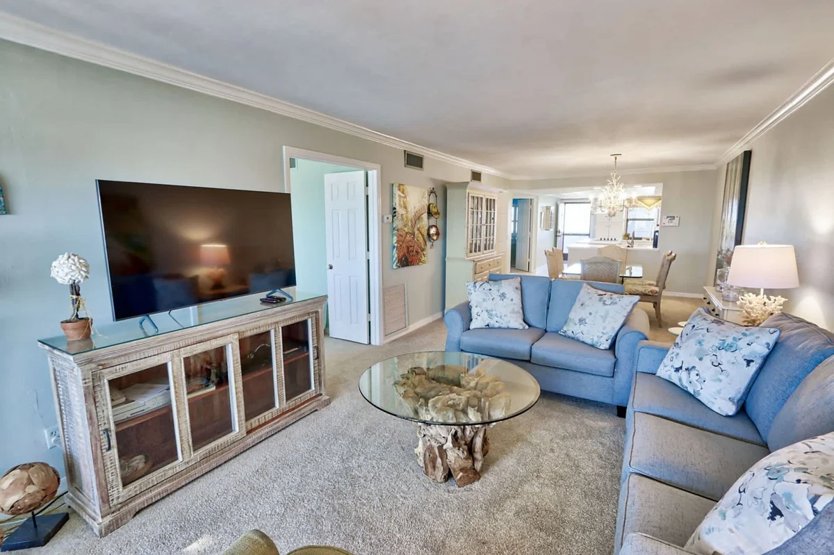 Home in Sanibel property photo 2