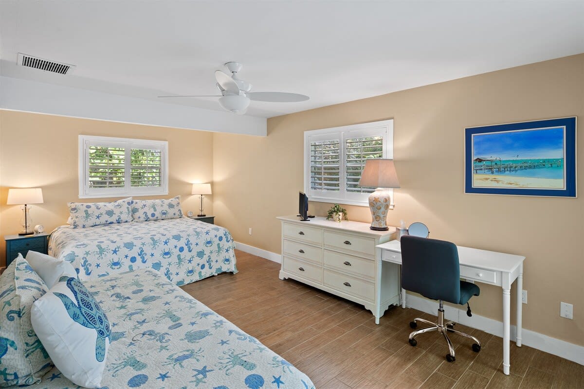 Home in Sanibel property photo 4