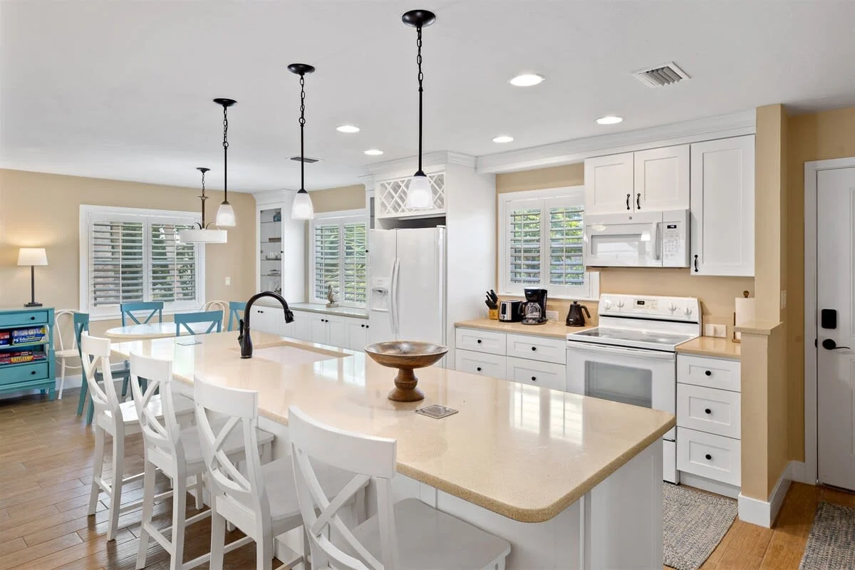 Home in Sanibel property photo 3
