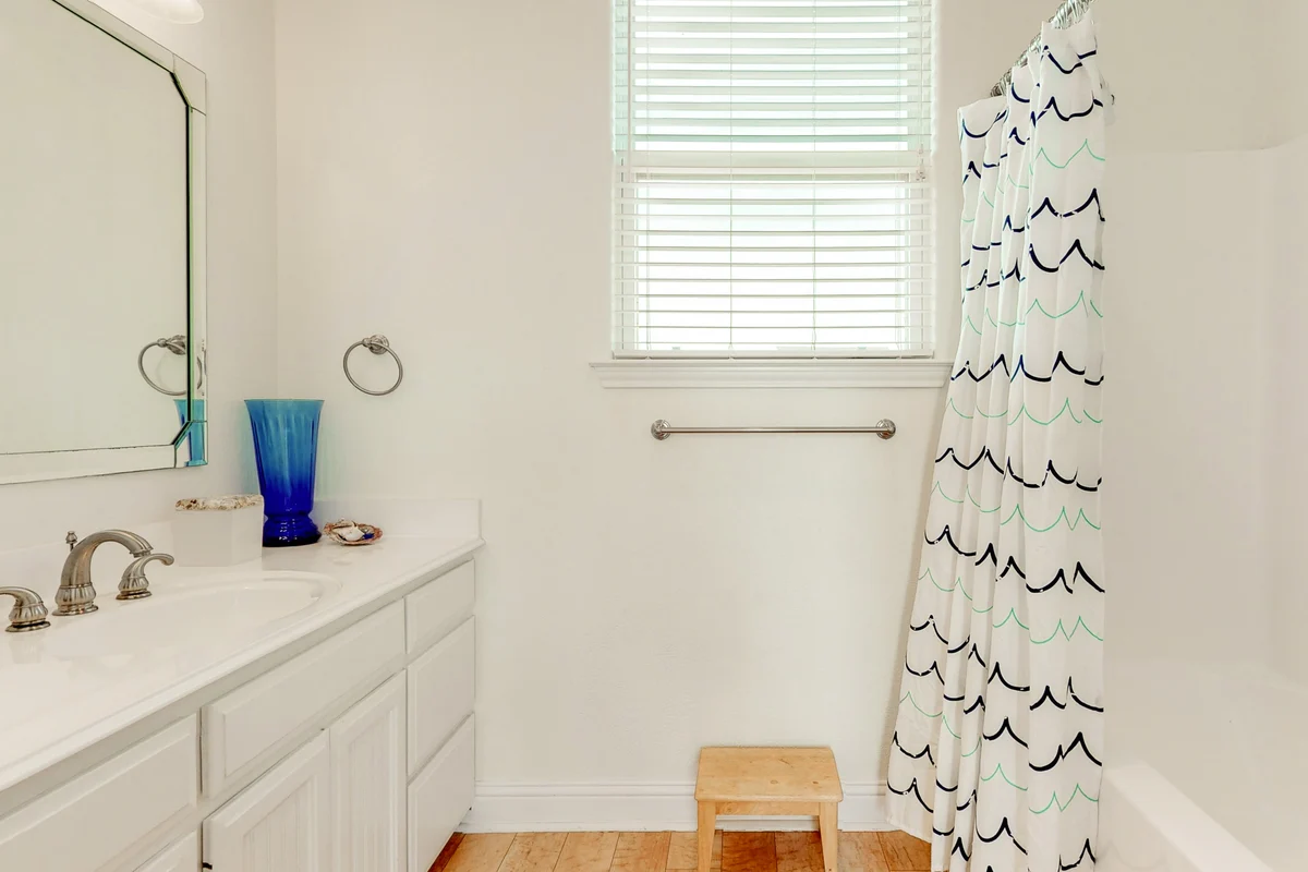 Wander Crystal Beach Tides