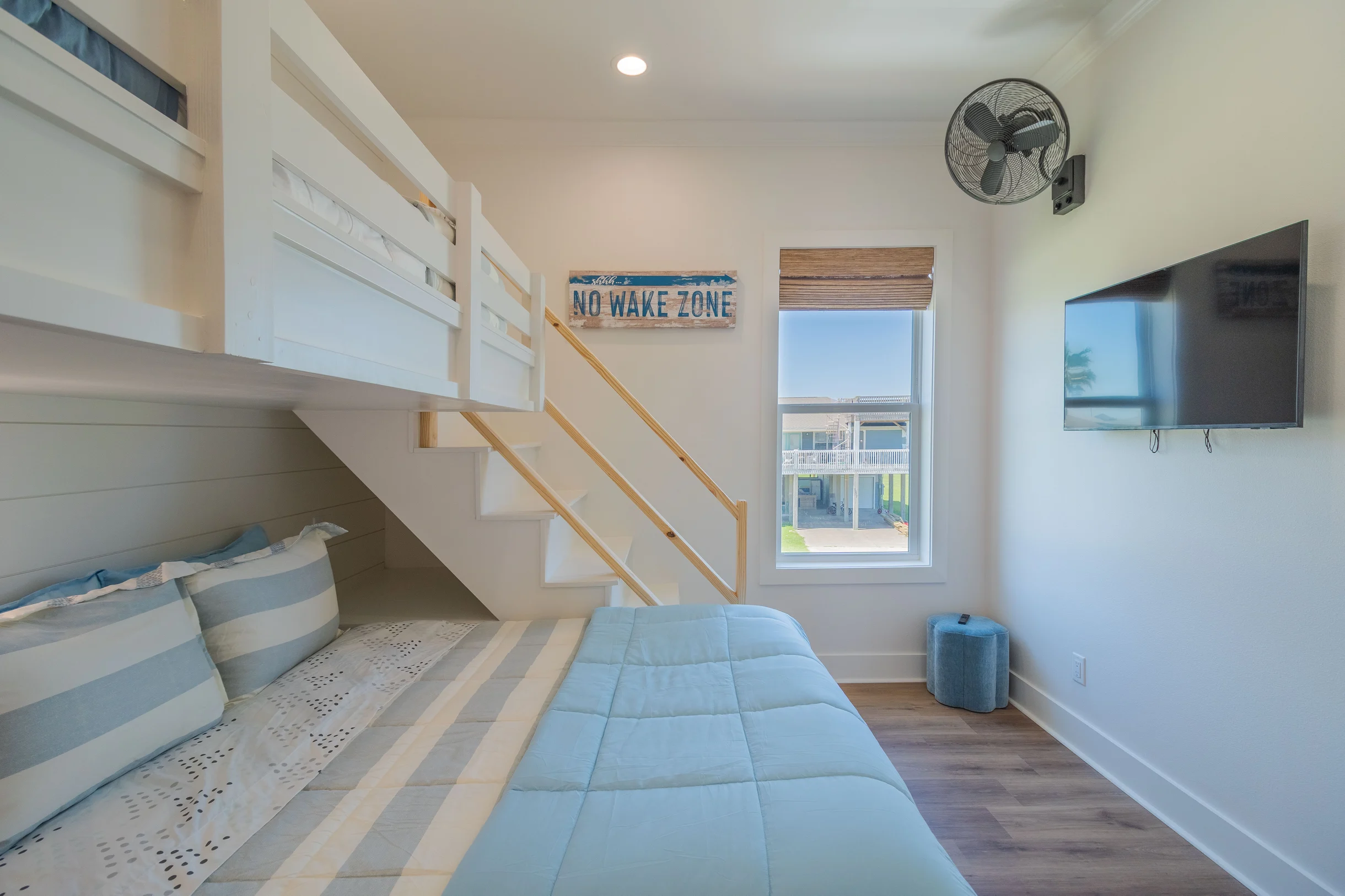 Wander Crystal Beach #36