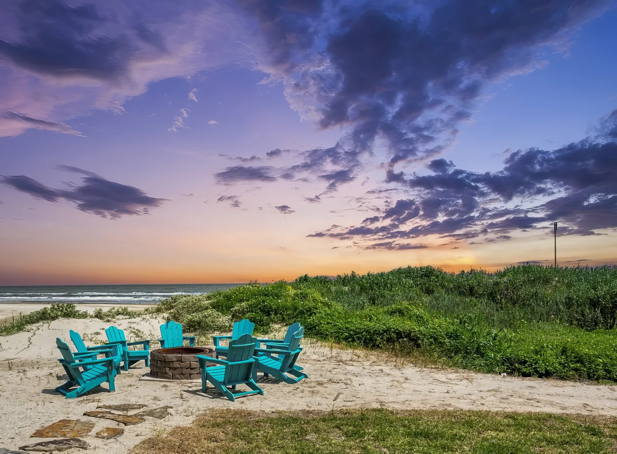 Wander Crystal Beach Shores