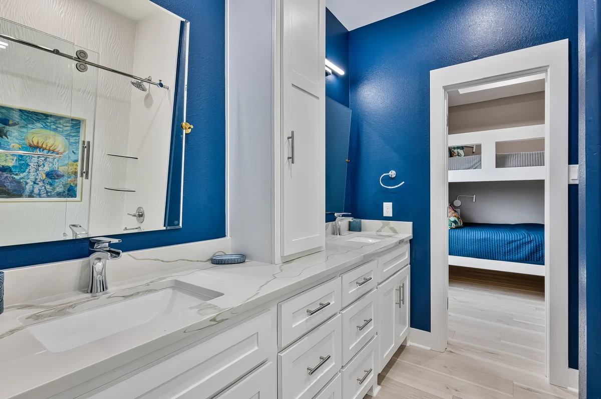 Wander Crystal Beach Shores