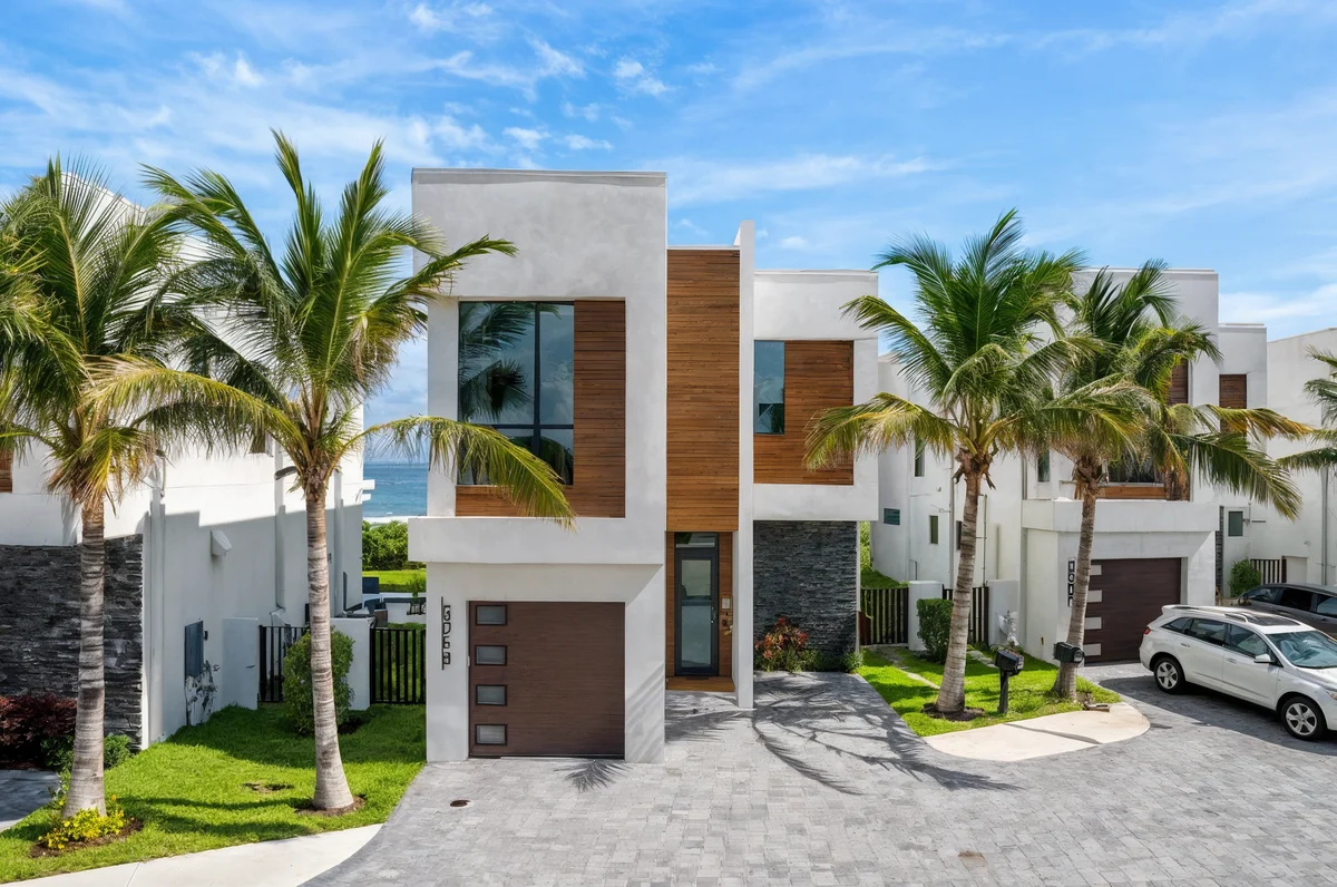 Wander Melbourne Beach Shores