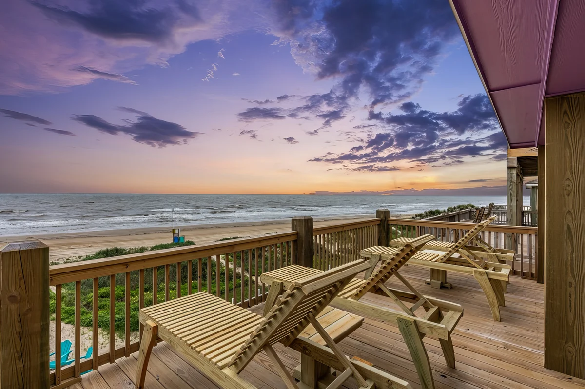 Wander Crystal Beach Shores