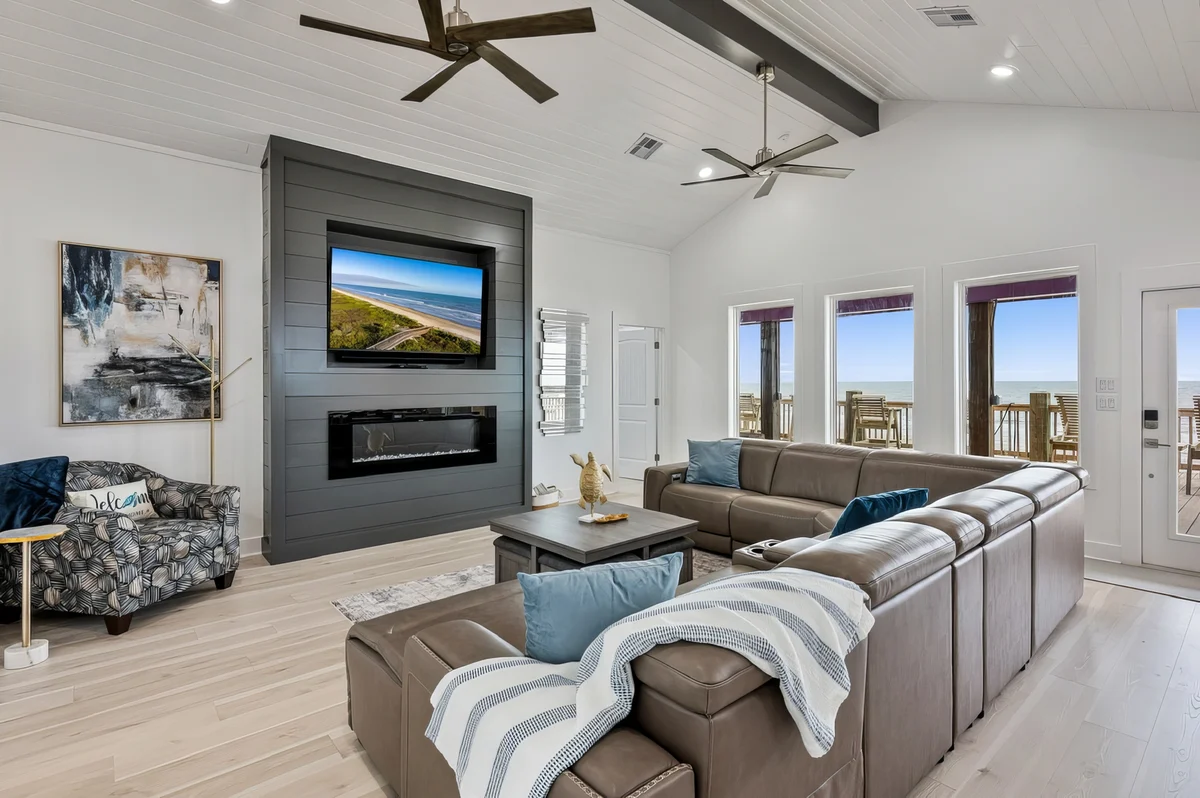 Wander Crystal Beach Shores