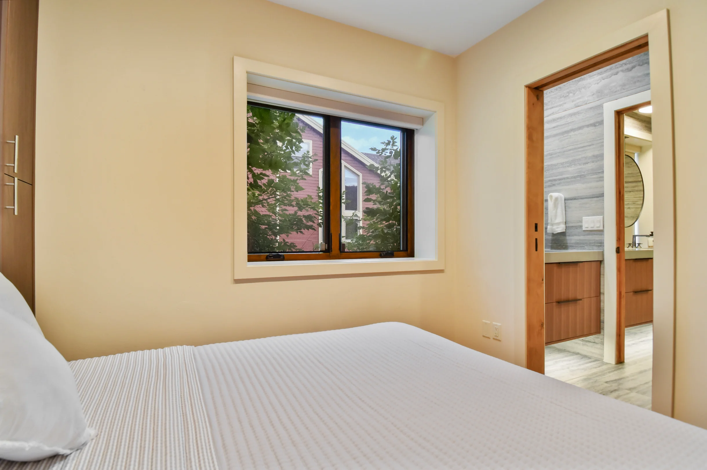 Woodside House #28